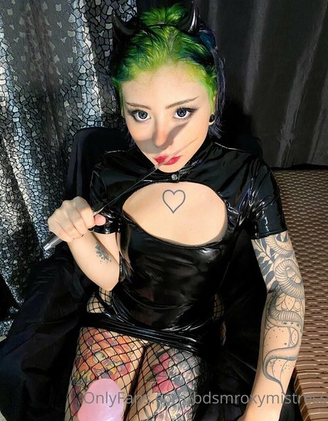 Mistressroxybdsm nude leaked OnlyFans pic