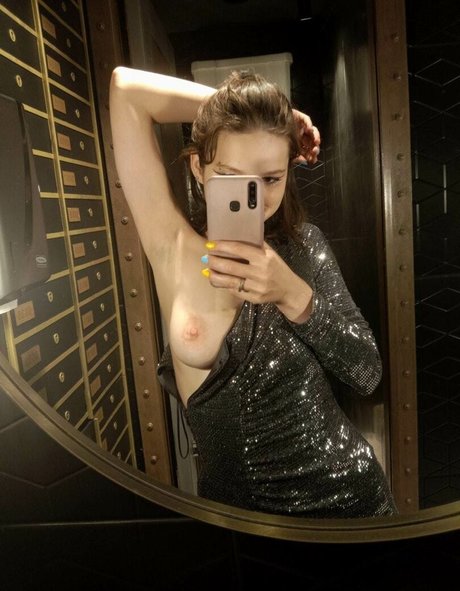 Rina_terekhina nude leaked OnlyFans pic