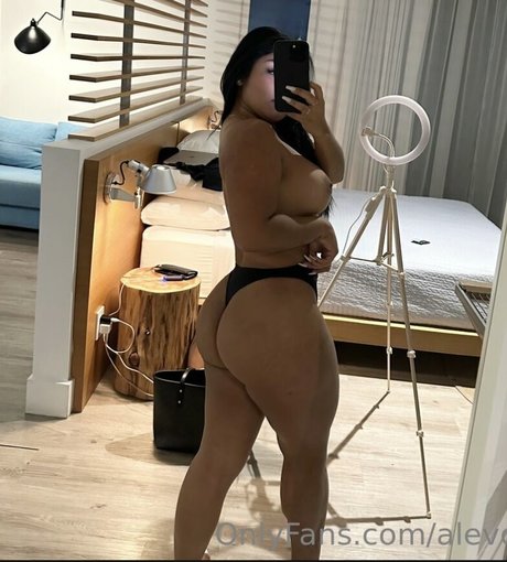 Alejandra Velasquez nude leaked OnlyFans pic