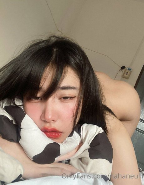 Nahaneulll nude leaked OnlyFans photo #7
