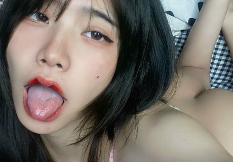 Nahaneulll nude leaked OnlyFans photo #8