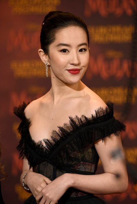 Liu Yifei nude leaked OnlyFans pic