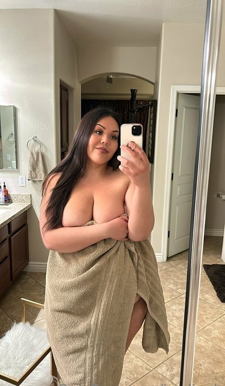 Jewlieah nude leaked OnlyFans pic