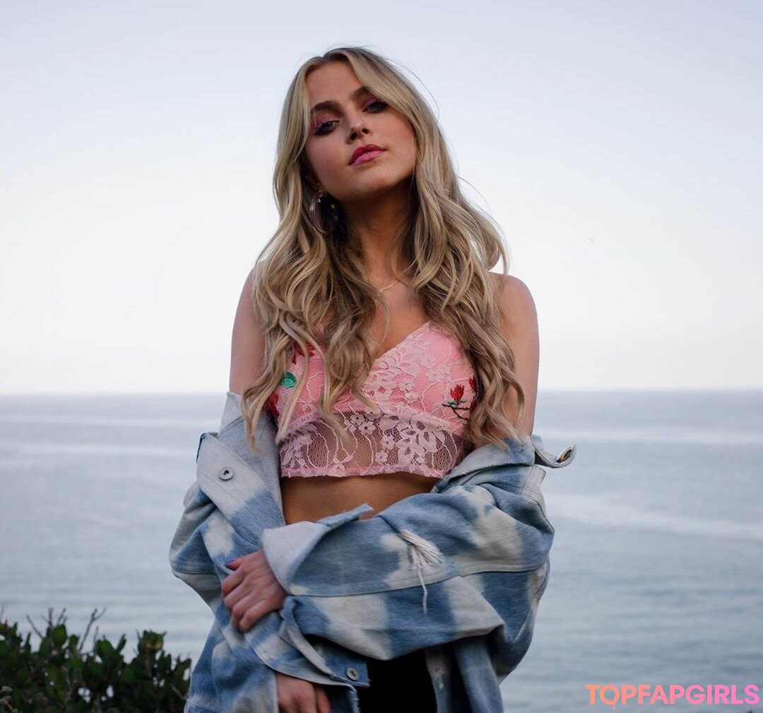 Anne Winters Nude Leaked OnlyFans Photo #216