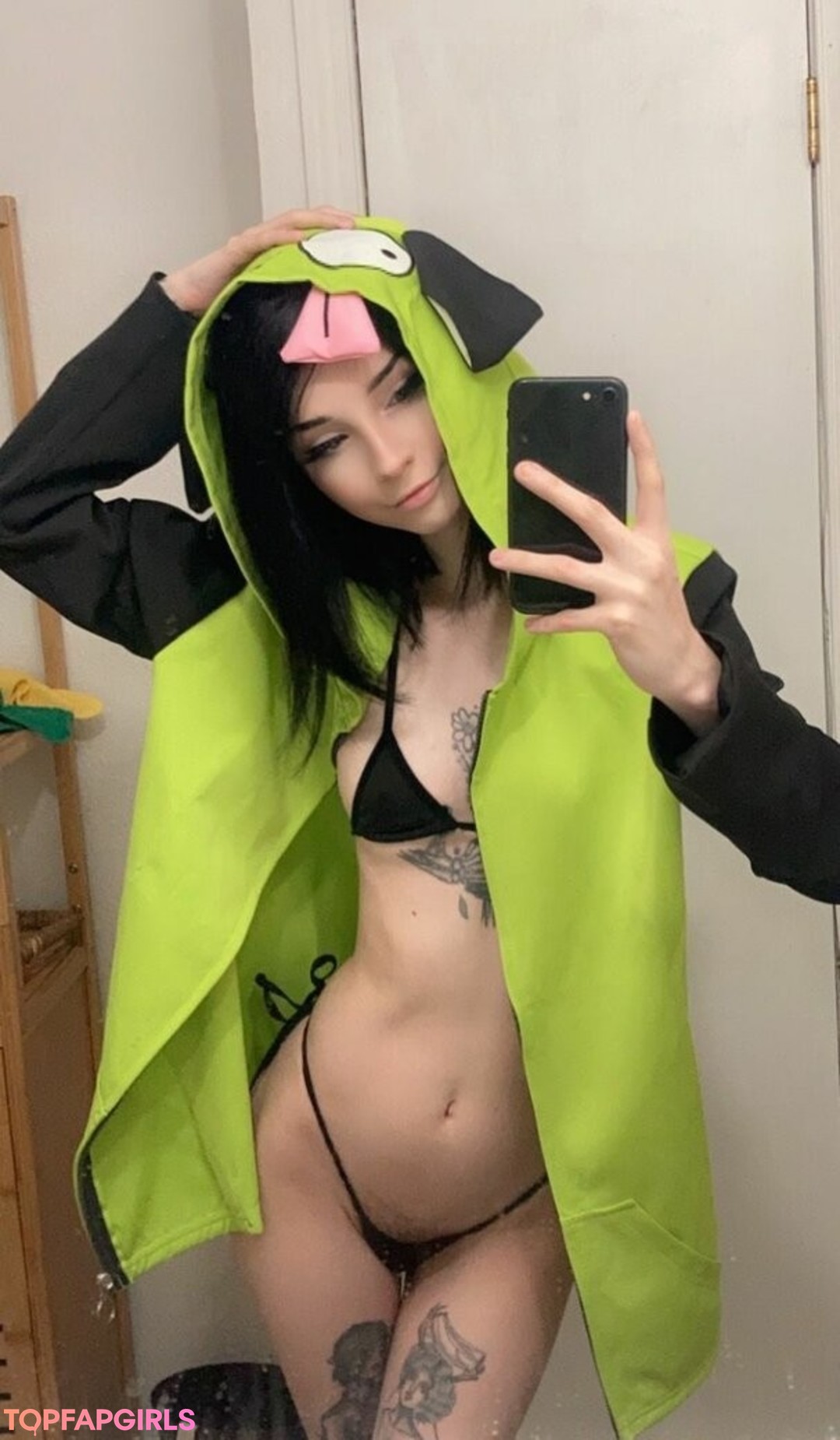 Rengekko Cosplay Nude Leaked OnlyFans Photo #1