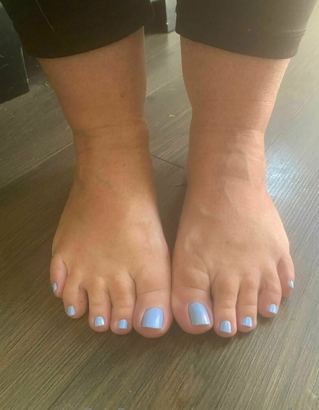 Prettyporterfeet nude leaked OnlyFans photo #31