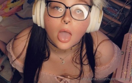 Chubbykittygirl nude leaked OnlyFans photo #5