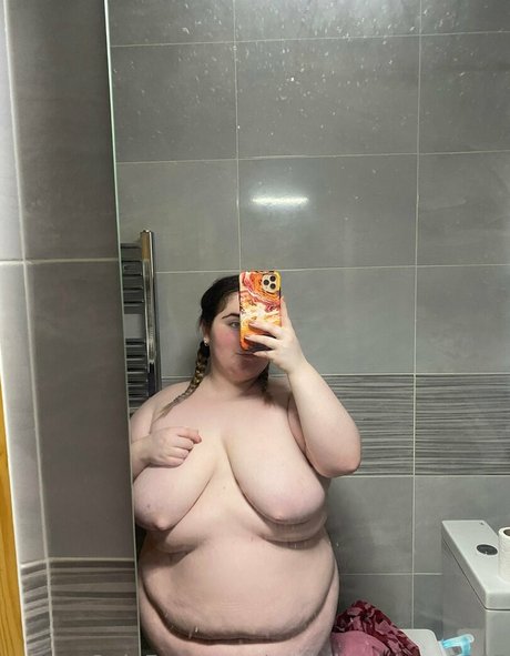 Growing_piggy1305 nude leaked OnlyFans pic