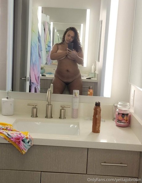 Yettajobrown nude leaked OnlyFans pic