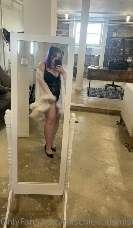 Mischievousmisty nude leaked OnlyFans pic