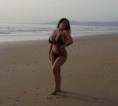 Beatriz Botas Gomez nude leaked OnlyFans pic
