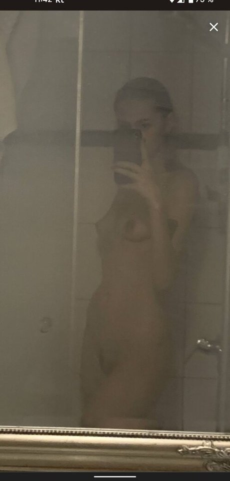 Maryzzle nude leaked OnlyFans pic