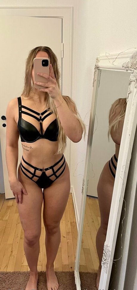 Belittleee nude leaked OnlyFans photo #20