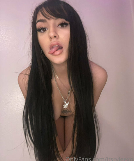 Itsazaleaxo nude leaked OnlyFans photo #15