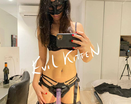 Evilkitten nude leaked OnlyFans pic