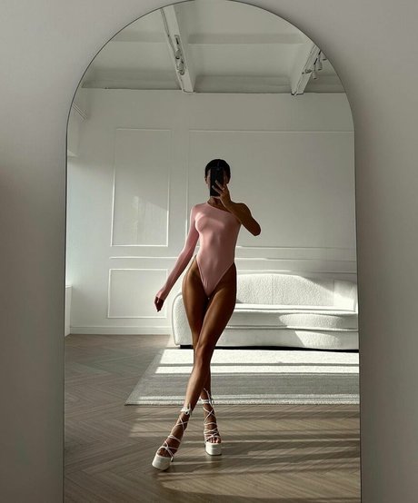 Alina Trunova nude leaked OnlyFans pic