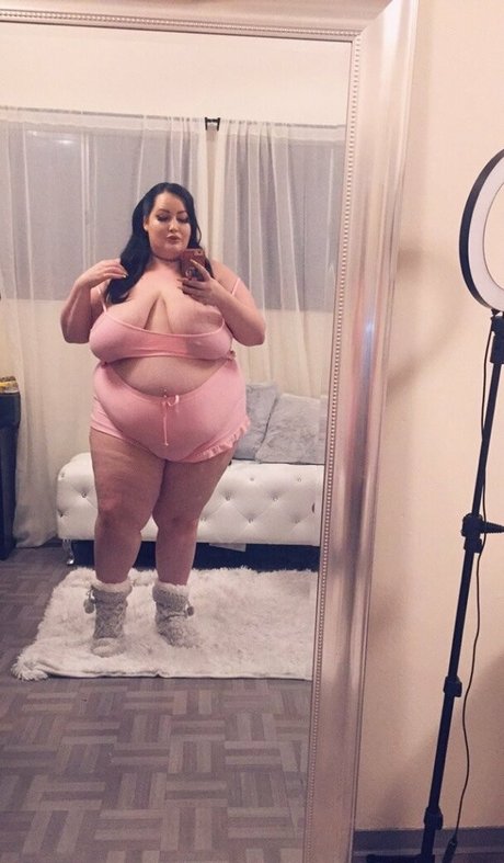 Elizaallure nude leaked OnlyFans pic