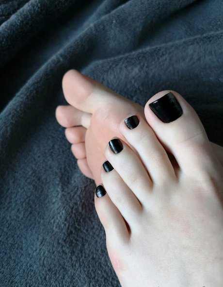 Averyysfeet nude leaked OnlyFans pic