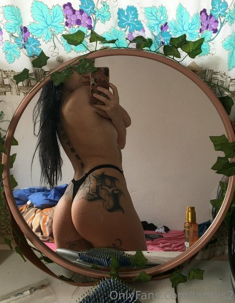 Laritxs2 nude leaked OnlyFans pic
