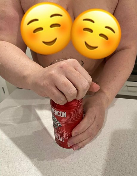Boobs-beer nude leaked OnlyFans pic