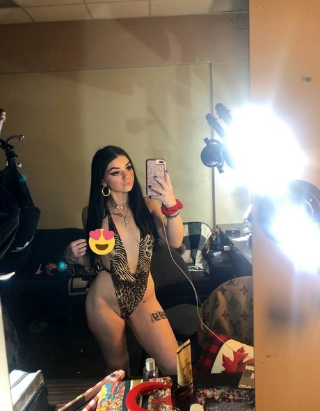 Emilysweetxo nude leaked OnlyFans photo #9