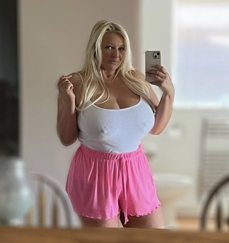 Julie nude leaked OnlyFans pic