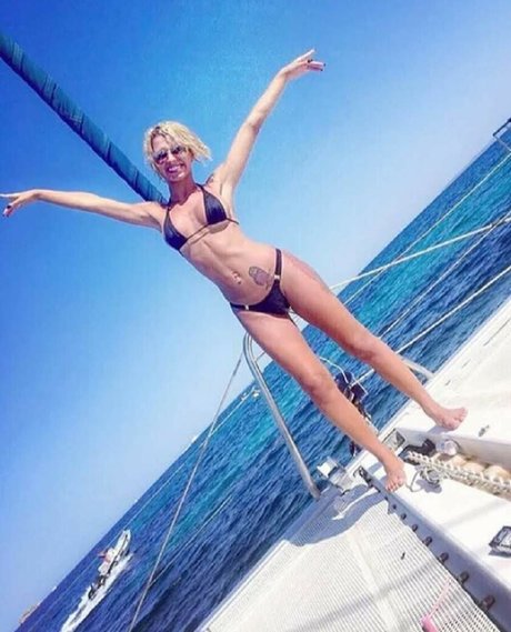Marina Ambrosio nude leaked OnlyFans photo #2