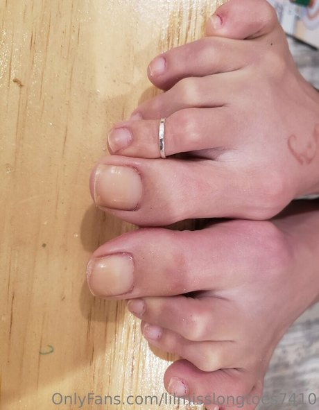Lilmisslongtoes7410 nude leaked OnlyFans photo #19