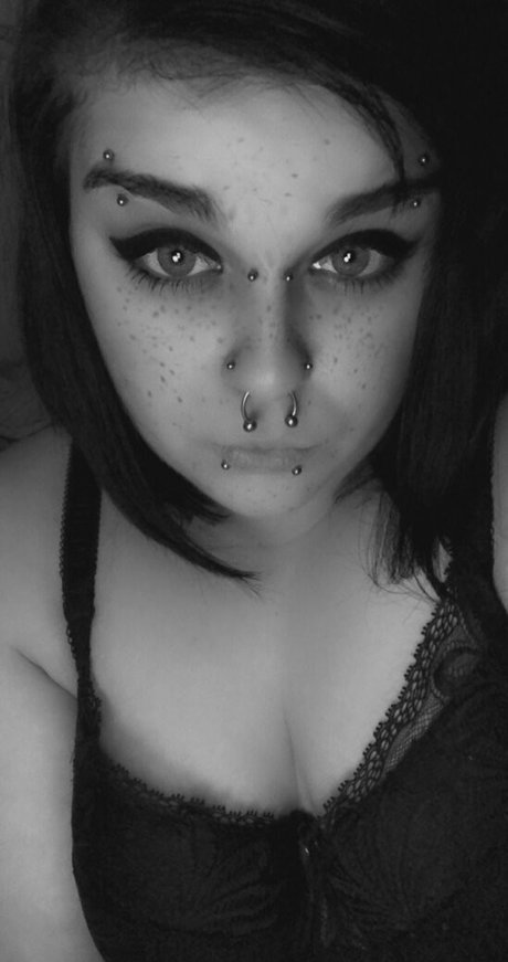 Piercedprincess nude leaked OnlyFans pic