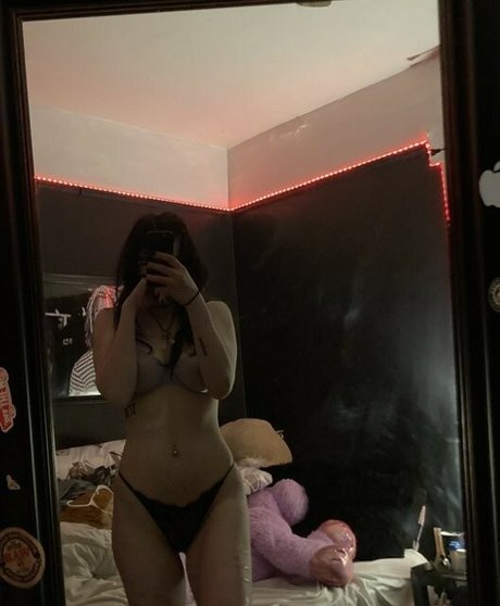 Lilgoth679 nude leaked OnlyFans photo #16