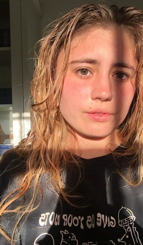 Lia Marie Johnson nude leaked OnlyFans pic