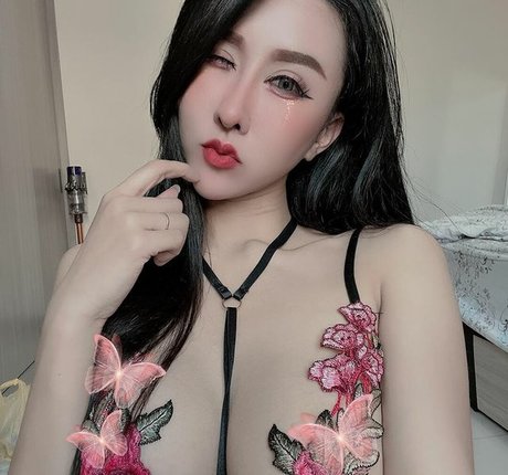Wei Ling nude leaked OnlyFans pic