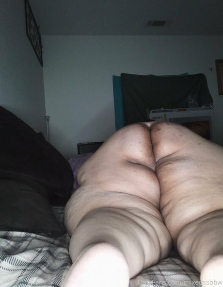 Mixedssbbw nude leaked OnlyFans pic