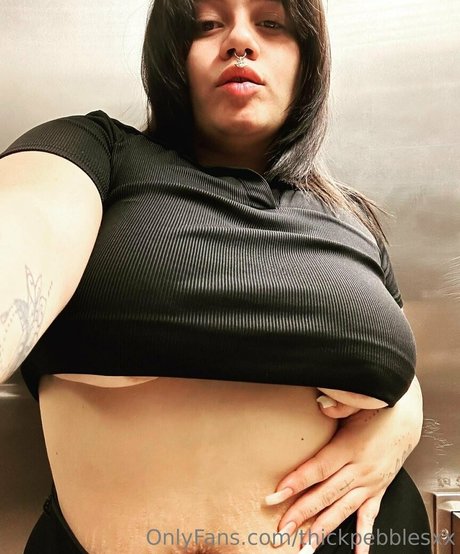 Thickpebblesxx nude leaked OnlyFans pic