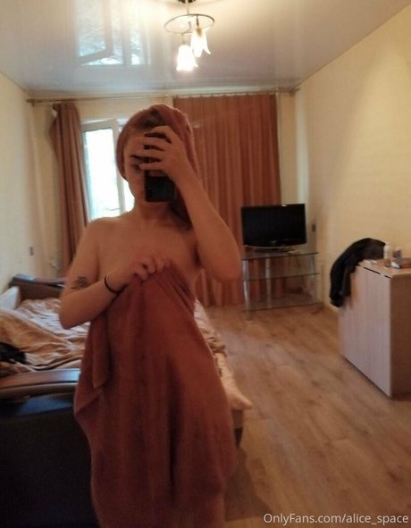 Alice_space nude leaked OnlyFans pic