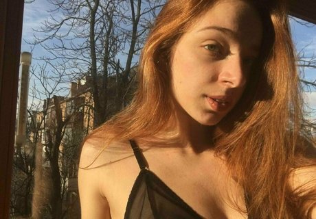 Maya-red-haired nude leaked OnlyFans pic